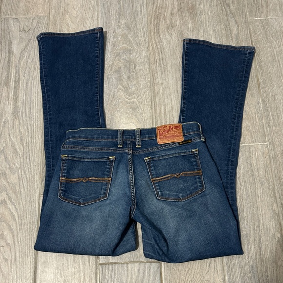 LIKE NEW! Women's Lucky Brand Charlie Baby Boot Cut - 26/2 - Picture 4 of 8